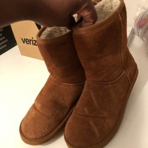 NOT UGGS just brown boots !